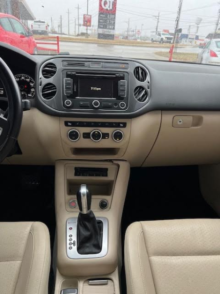Volkswagen Tiguan 2014 price $10,995