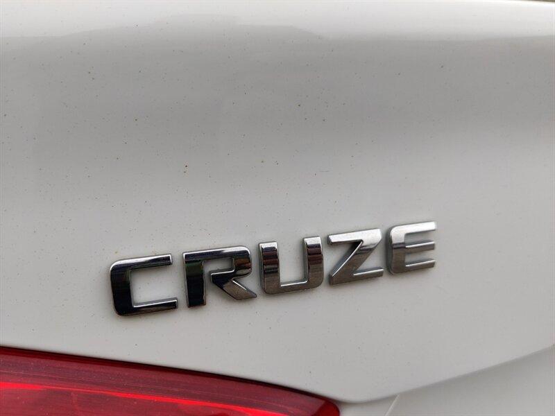 Chevrolet Cruze 2017 price $13,950
