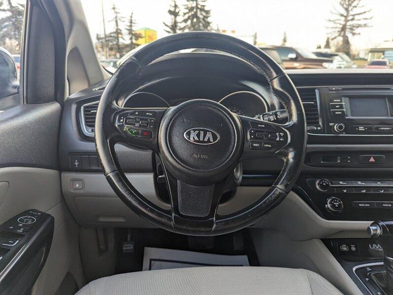 Kia Sedona 2015 price $15,950