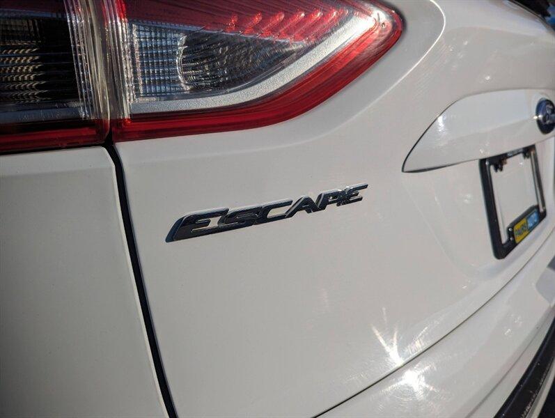 Ford Escape 2013 price $12,950