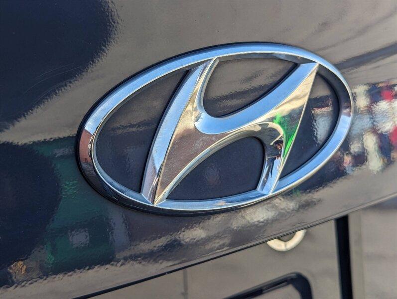 Hyundai ELANTRA 2017 price $19,950
