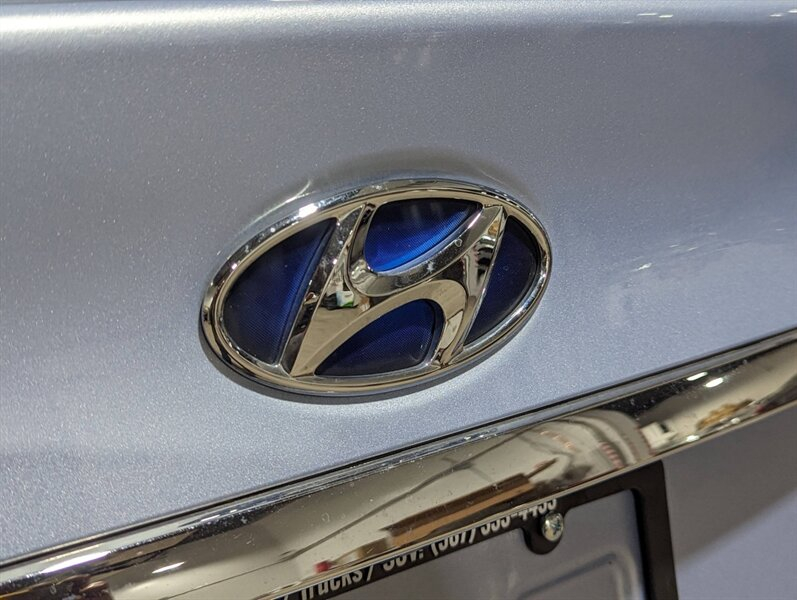 Hyundai SONATA Hybrid 2012 price $10,950