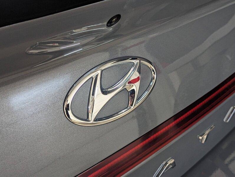 Hyundai SONATA Hybrid 2022 price $30,950