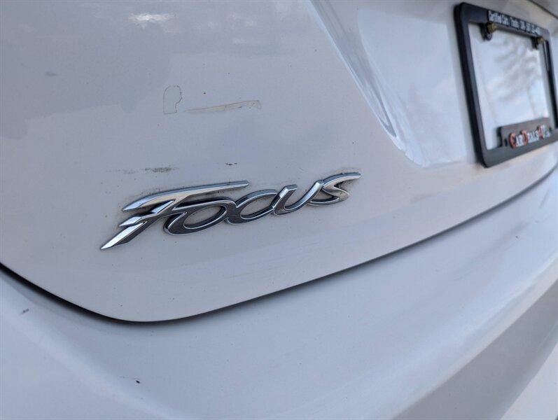 Ford Focus 2012 price $10,950