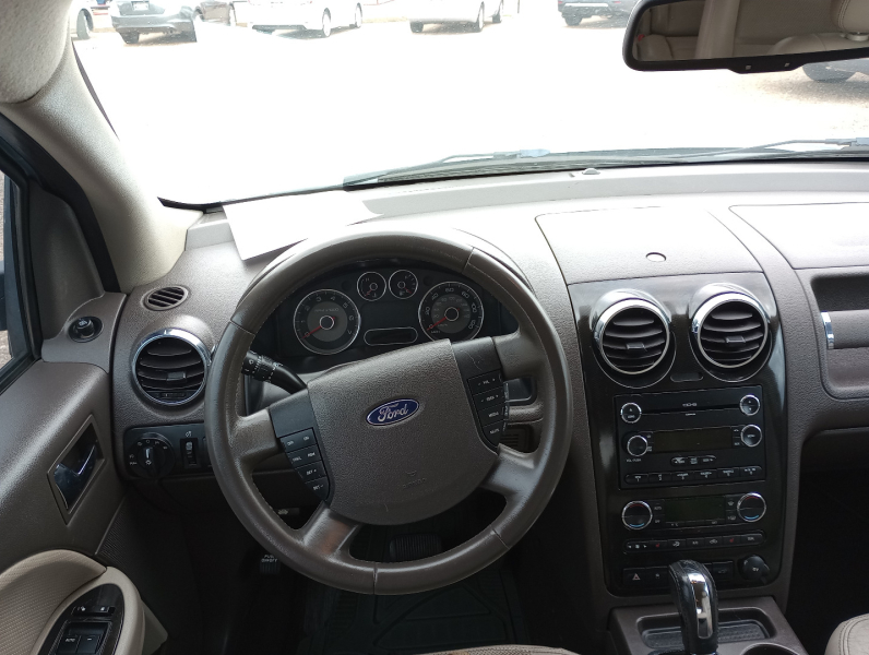 Ford Taurus X 2008 price $4,995