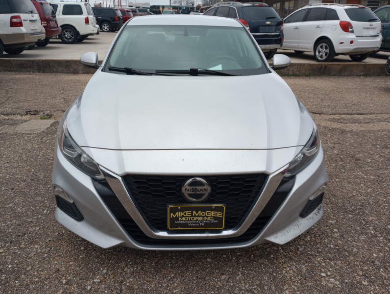Nissan Altima 2019 price $10,995