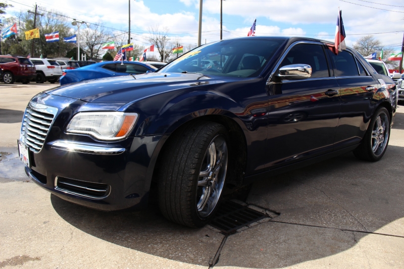 Chrysler 300 2014 price Call
