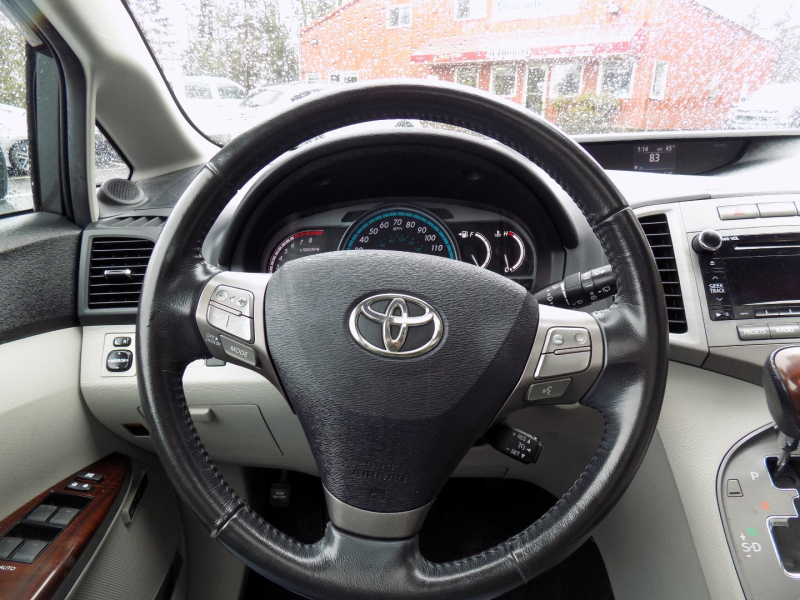 Toyota Venza 2010 price $11,495