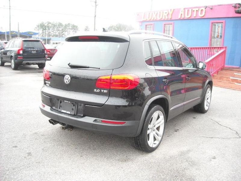Volkswagen Tiguan 2012 price $10,900