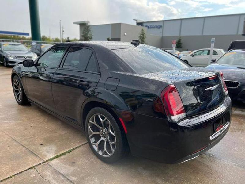 Chrysler 300 2018 price $13,998