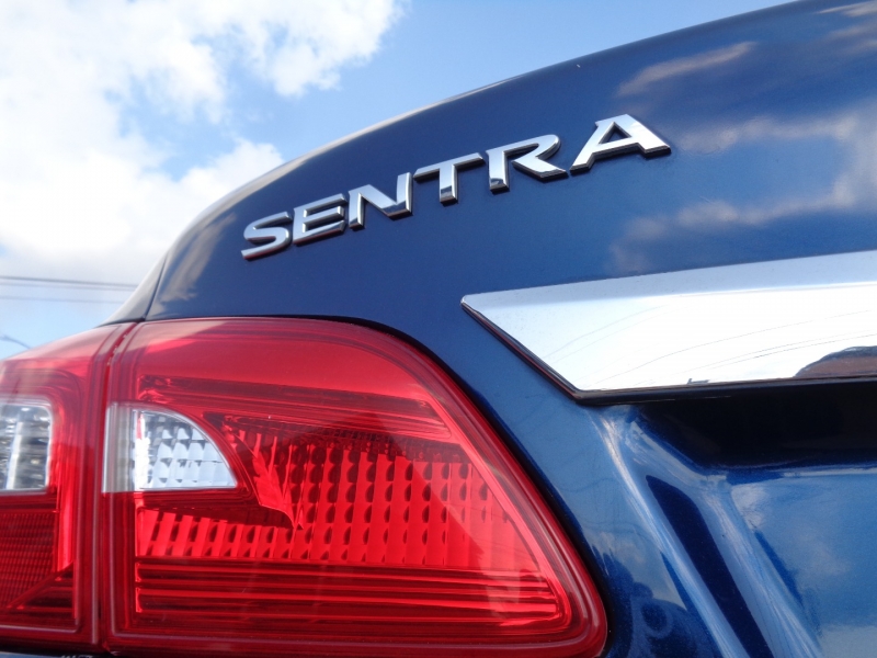 Nissan Sentra 2018 price $17,995