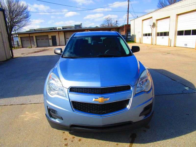 Chevrolet Equinox 2015 price $9,400
