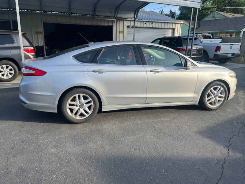 Ford Fusion 2015 price $9,450