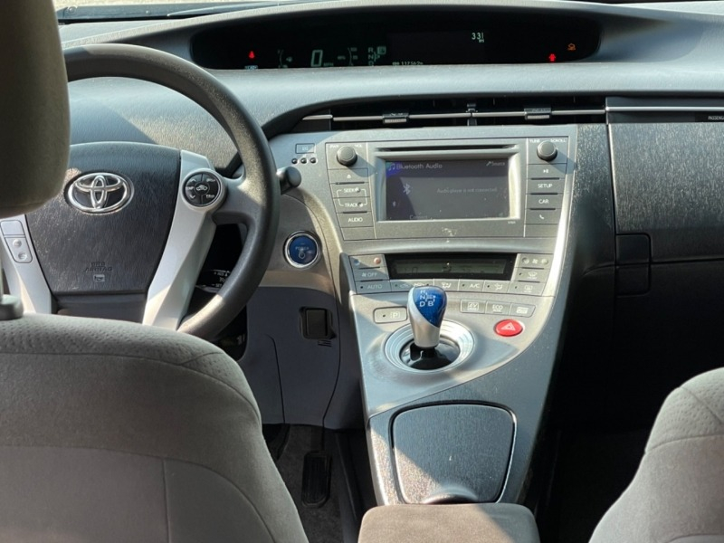 Toyota Prius 2015 price $9,987 Cash