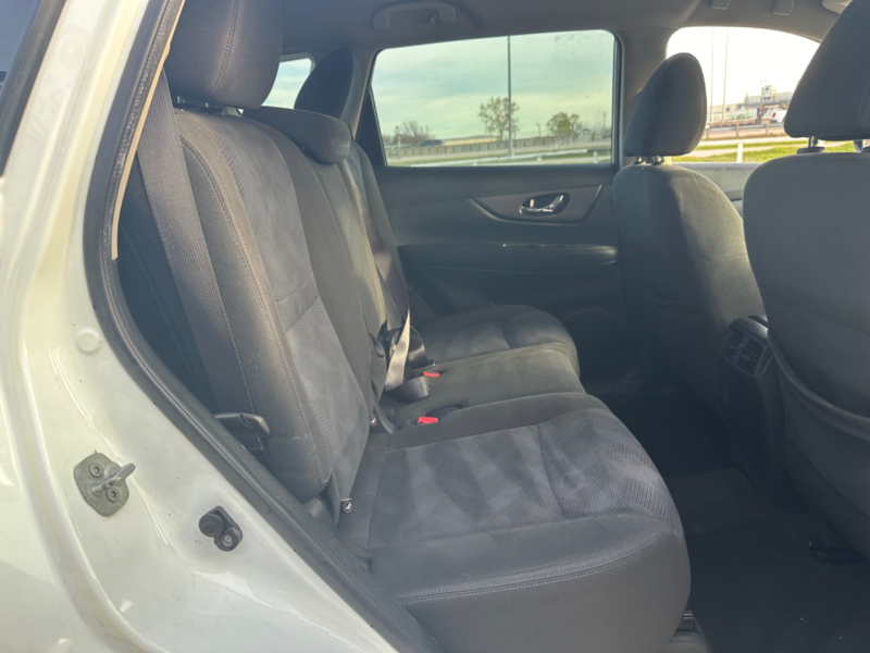 Nissan Rogue SV AWD 2016 price $8,995 Cash