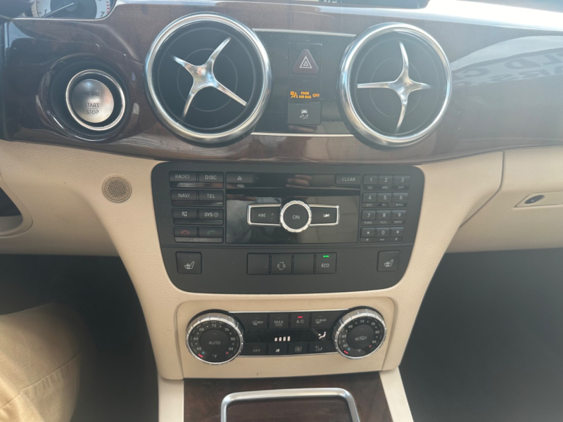 Mercedes-Benz GLK 350 NAV/PANA ROOF 2015 price $11,700 Cash