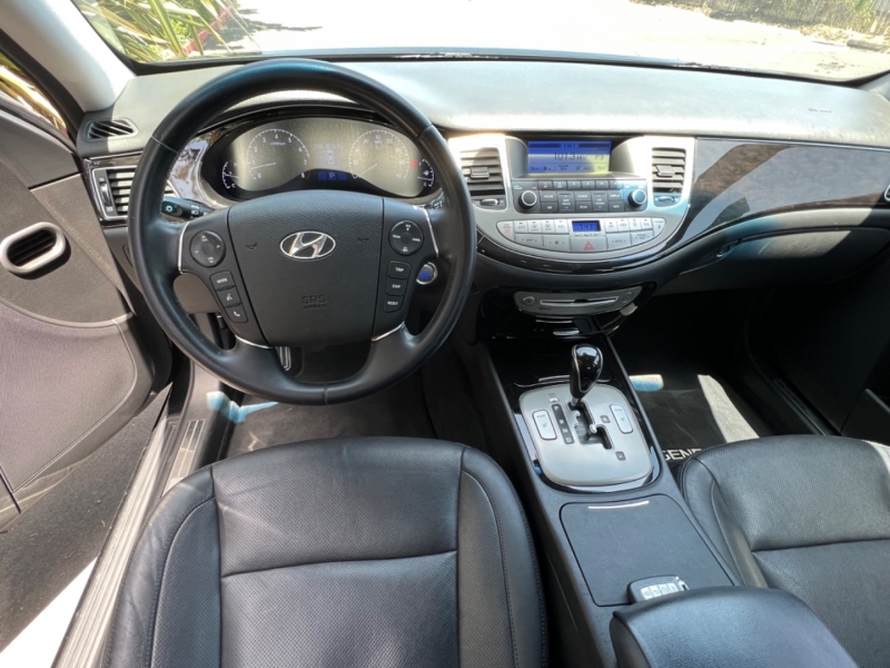 Hyundai Genesis 2014 price $10,750