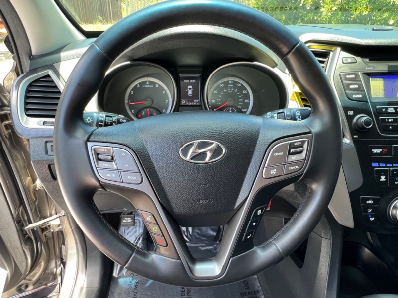 Hyundai Santa Fe 2013 price $9,995