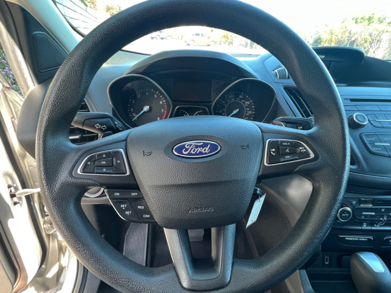 Ford Escape 2017 price $13,750