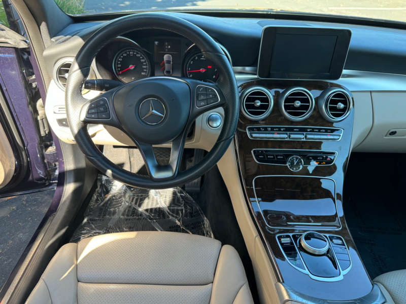 Mercedes-Benz C300 2018 price $26,995
