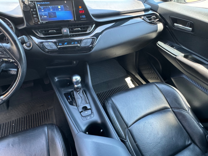 Toyota C-HR XLE Premium 2018 price $16,500