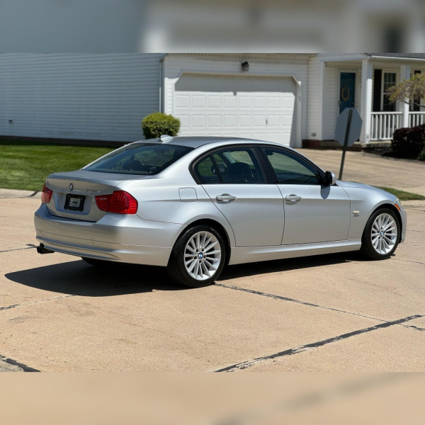 BMW 3-Series 2011 price $5,300