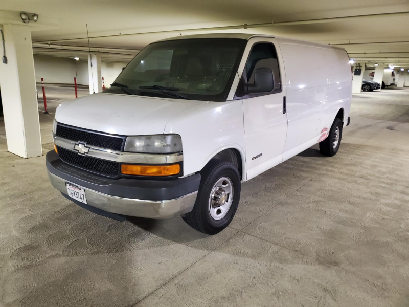 Chevrolet Express Cargo Van 2003 price $7,999