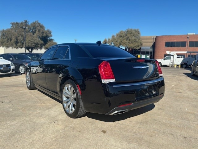 Chrysler 300 2018 price $15,995