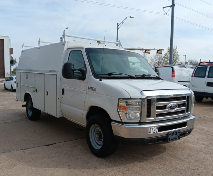 Ford Econoline Commercial Cutaway 2016 price $17,995