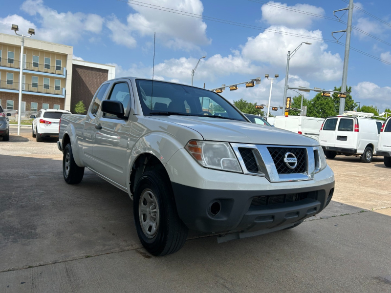 Nissan Frontier 2019 price $12,995
