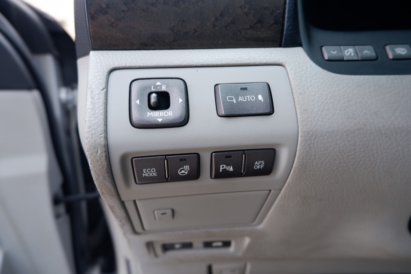 Lexus LS 460 2010 price $8,200