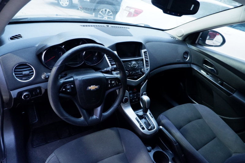 Chevrolet Cruze 2015 price $7,300