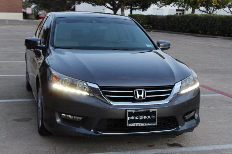 Honda Accord Sedan 2015 price $15,590 Cash