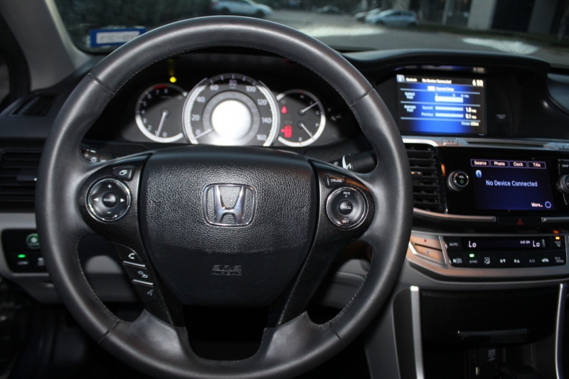 Honda Accord Sedan 2015 price $15,590 Cash