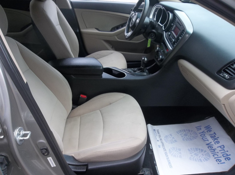 Kia Optima 2015 price $10,900