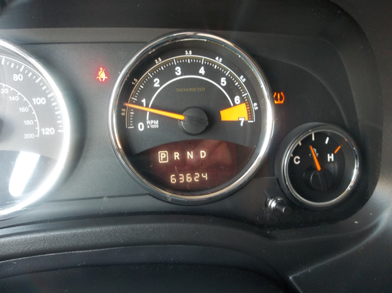 Jeep Compass 2016 price $13,900