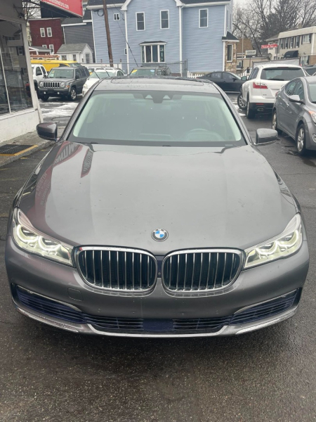 BMW 7-Series 2016 price $33,900