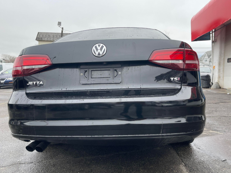 Volkswagen Jetta 2017 price $9,500