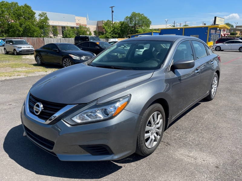 Nissan Altima 2018 price $16,995