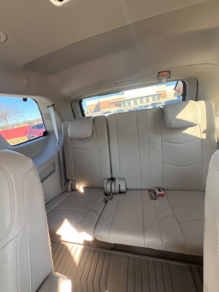 Cadillac Escalade 2017 price $27,995