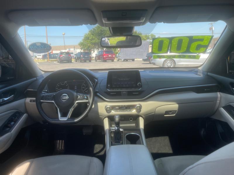 Nissan Altima 2019 price $16,995