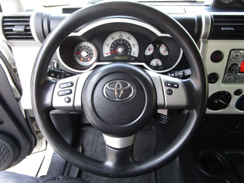 Toyota FJ Cruiser 2014 price $25,995