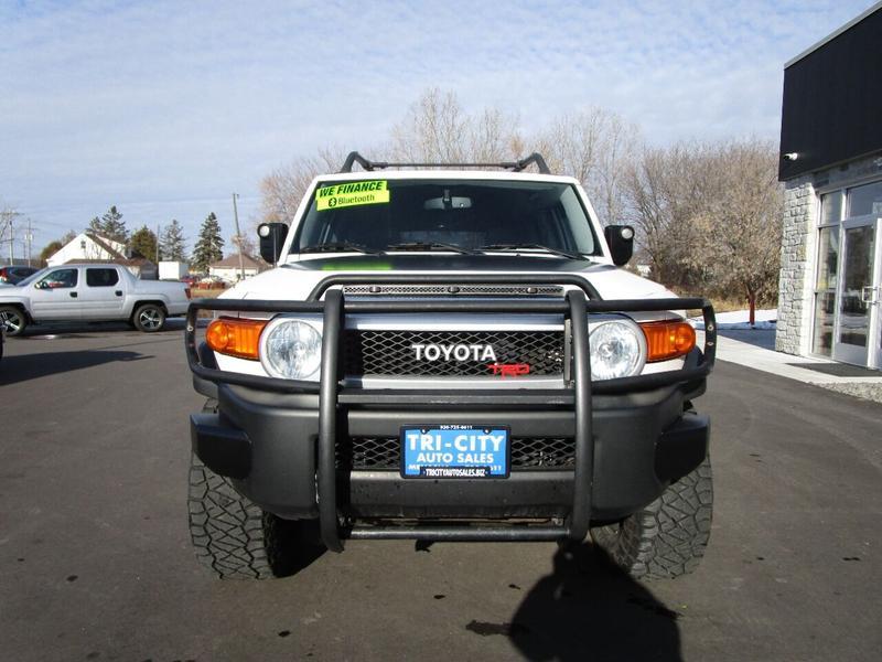 Toyota FJ Cruiser 2014 price $25,995