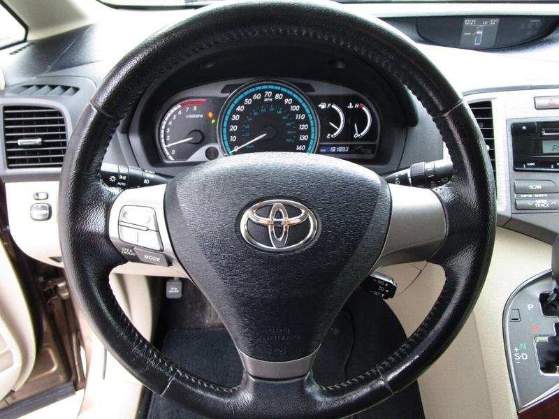 Toyota Venza 2009 price $8,995