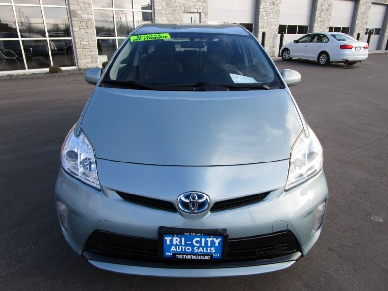 Toyota Prius 2013 price $9,995