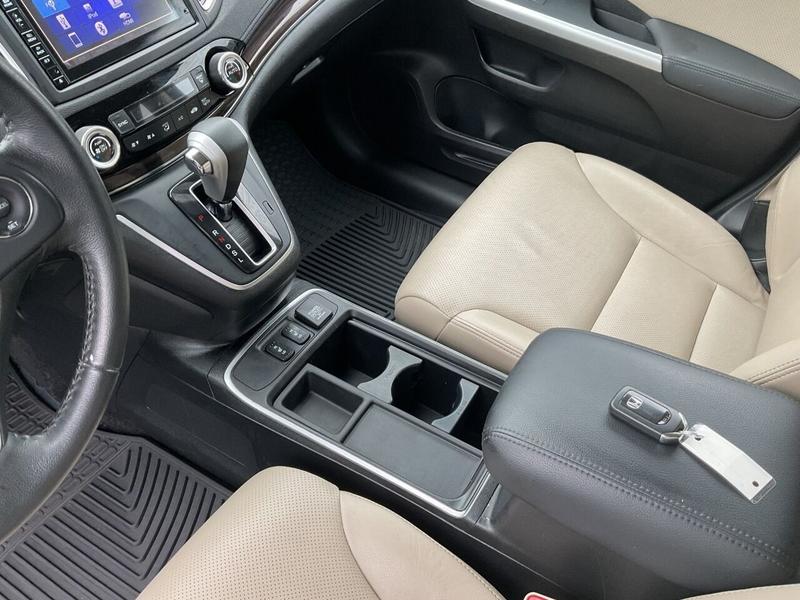 Honda CR-V 2015 price $17,995