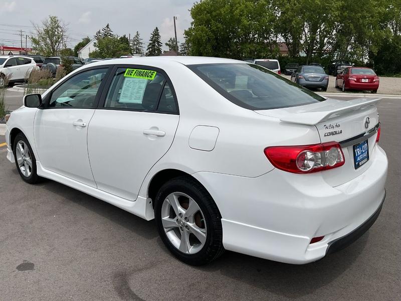 Toyota Corolla 2012 price $11,500