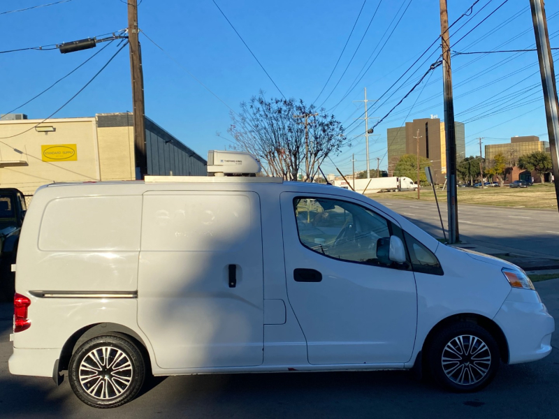 Nissan NV200 Compact Cargo 2017 price $9,995