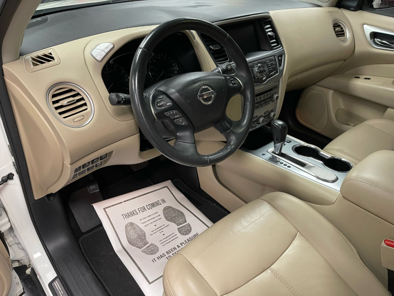 Nissan Pathfinder 2017 price $14,850