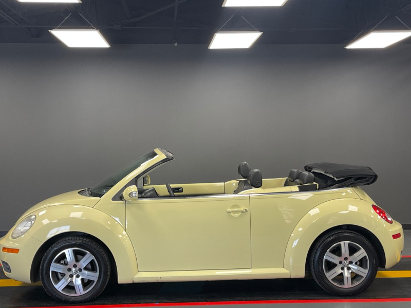 Volkswagen New Beetle Convertible 2006 price $7,850